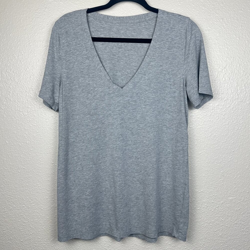 Lululemon Love Tee Short Sleeve V-Neck - Heathered Core Light Grey - Sz 6